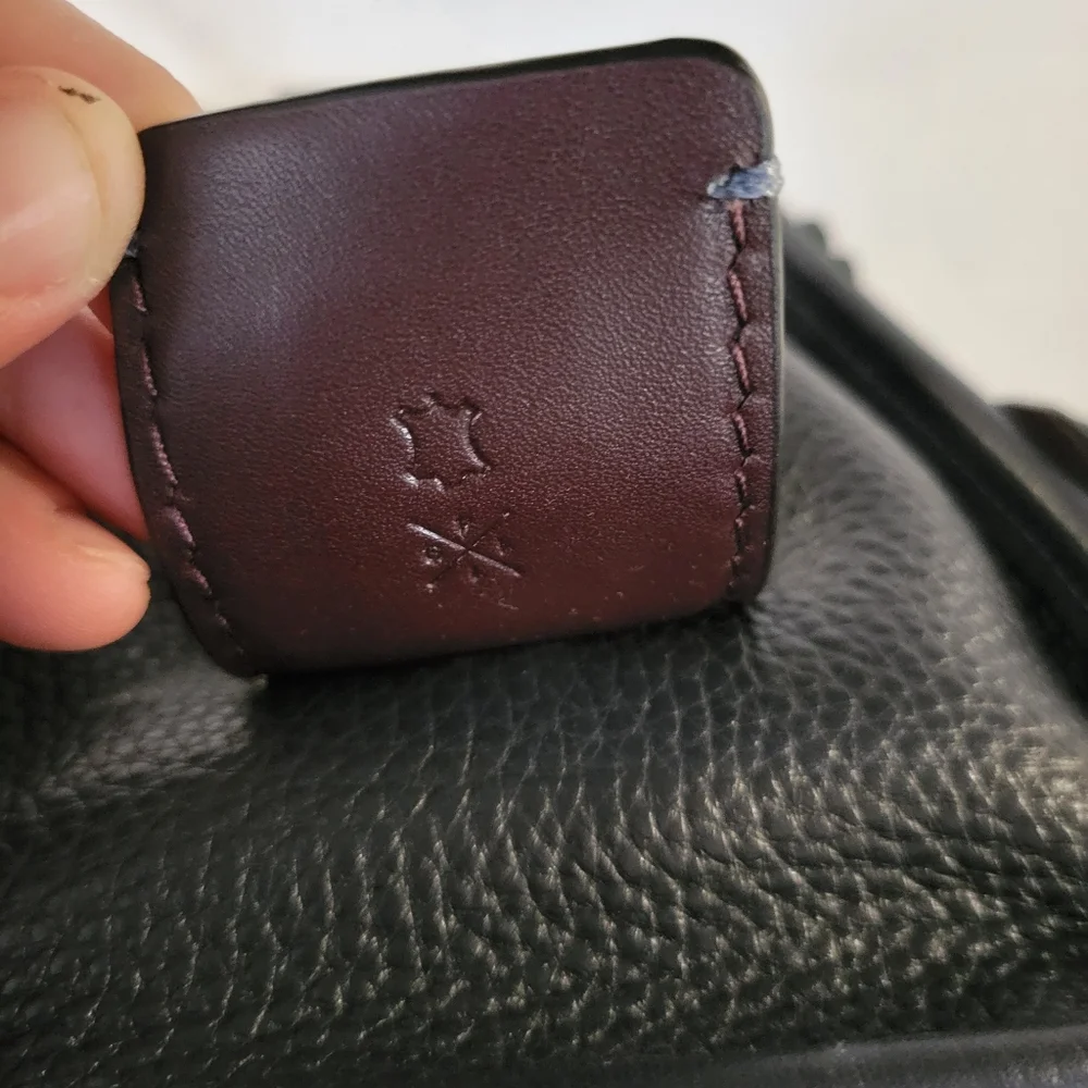 Coach Rogue 25 with Tea Roses - Picture 8 of 9